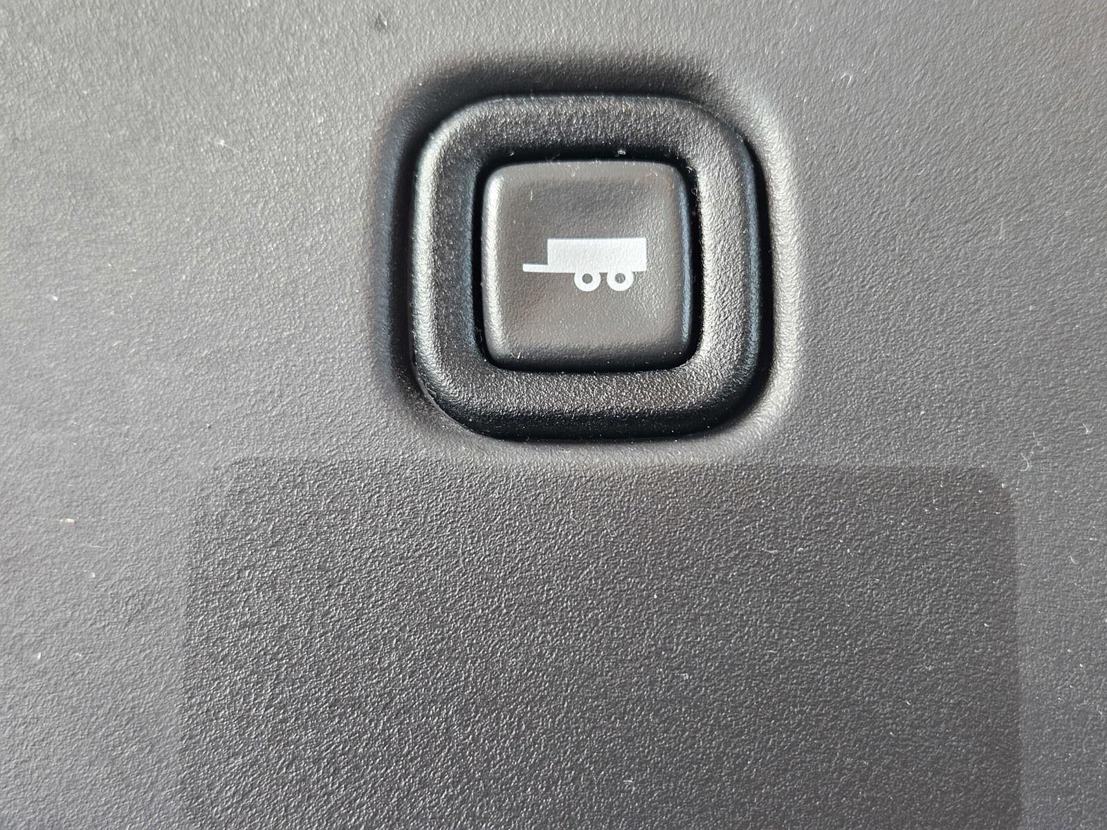 2024 Chevrolet Express Cargo Van RWD 2500 135