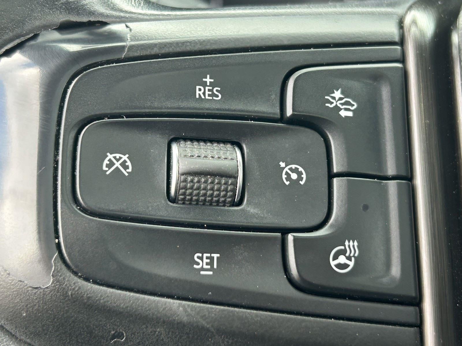 2021 GMC Yukon XL AT4