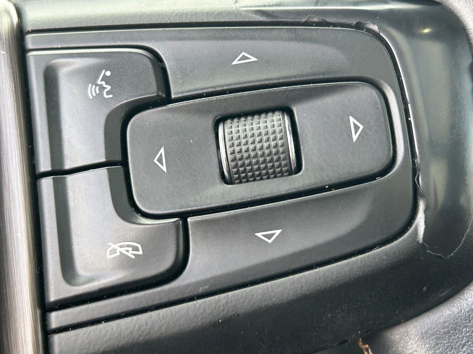 2021 GMC Yukon XL AT4