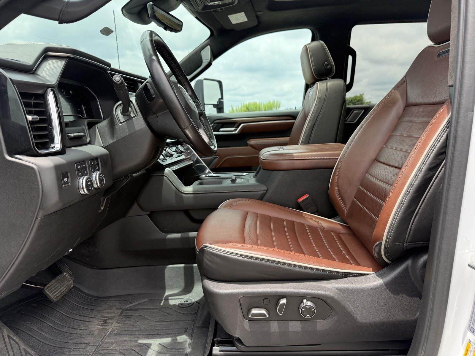 2025 GMC Sierra 3500HD Denali Ultimate