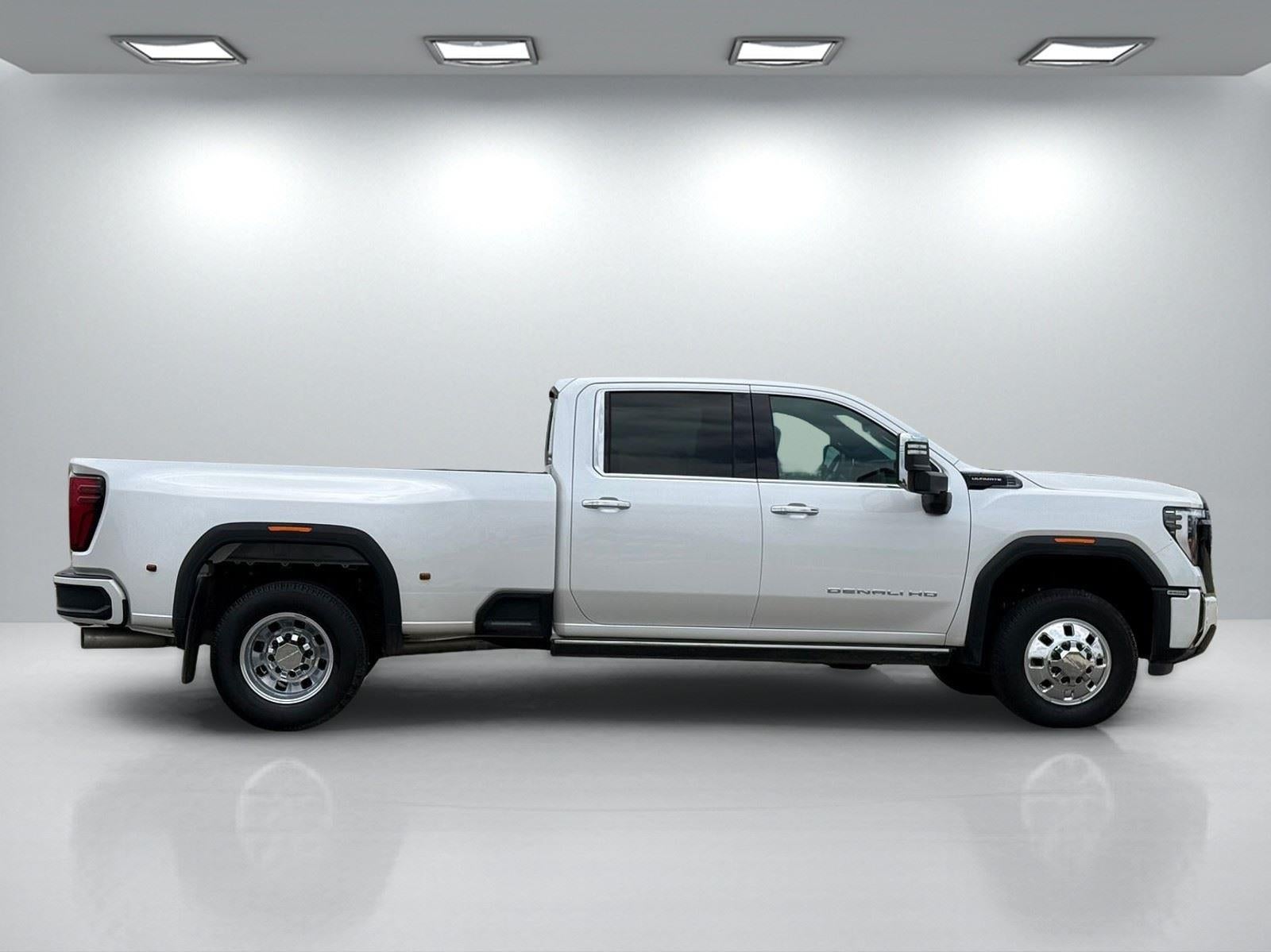 2025 GMC Sierra 3500HD Denali Ultimate