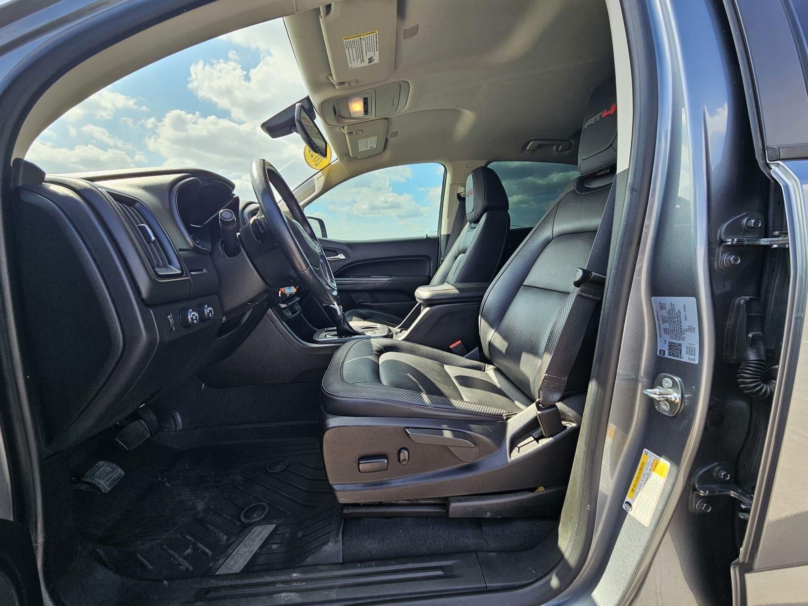 2022 GMC Canyon 4WD AT4 w/Leather