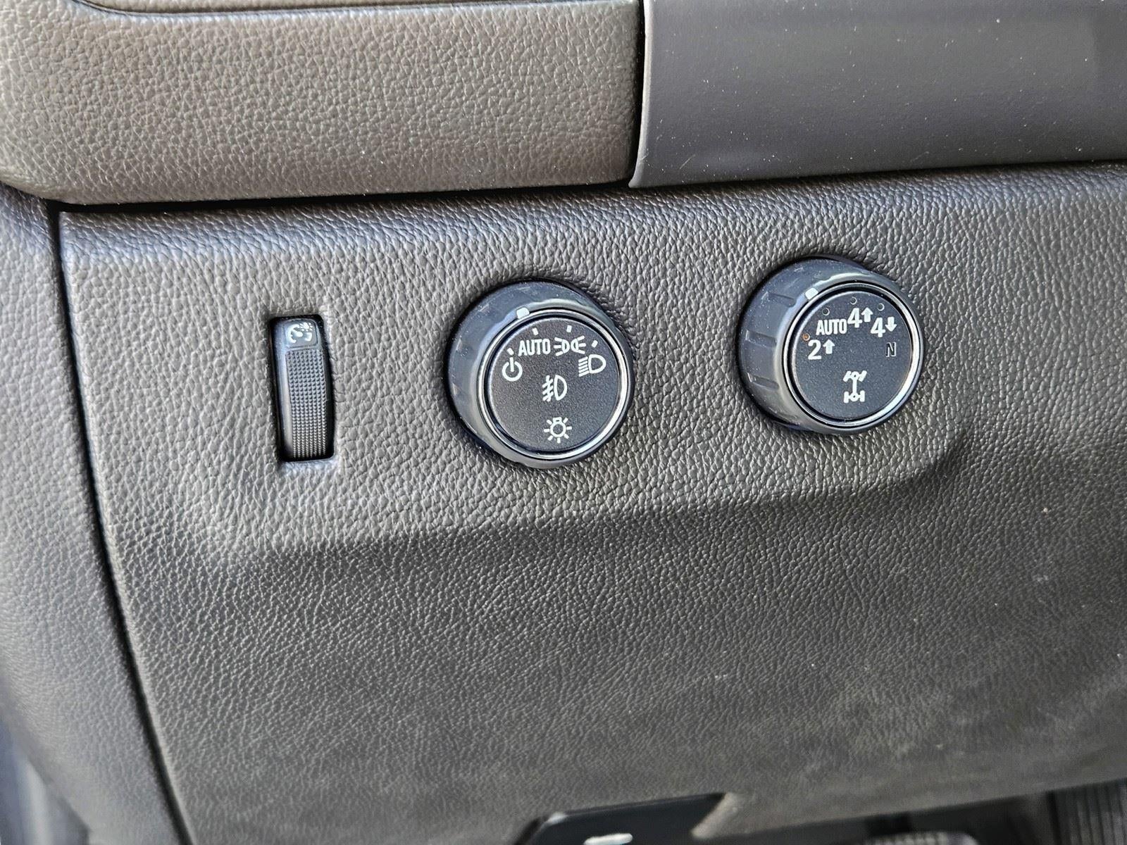 2022 GMC Canyon 4WD AT4 w/Leather
