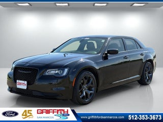2023 Chrysler 300 Touring