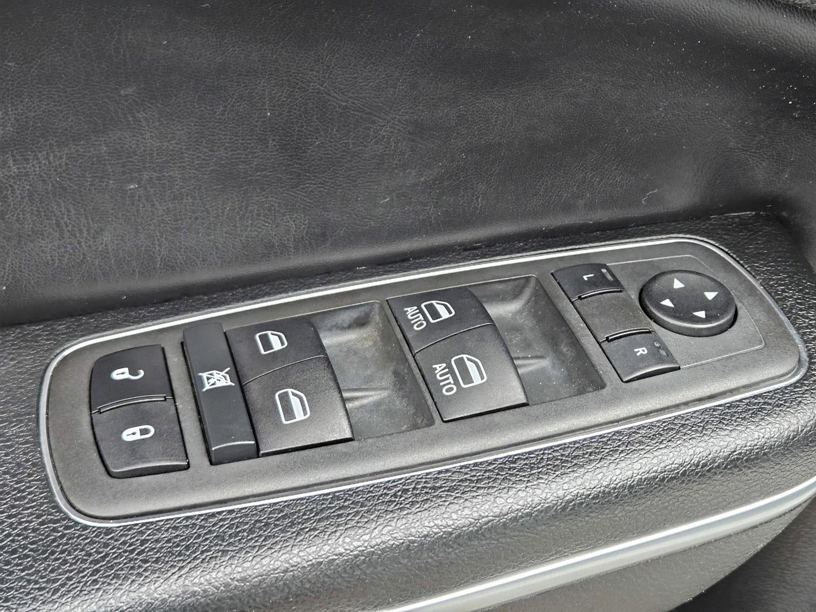 2022 Chrysler 300 300S