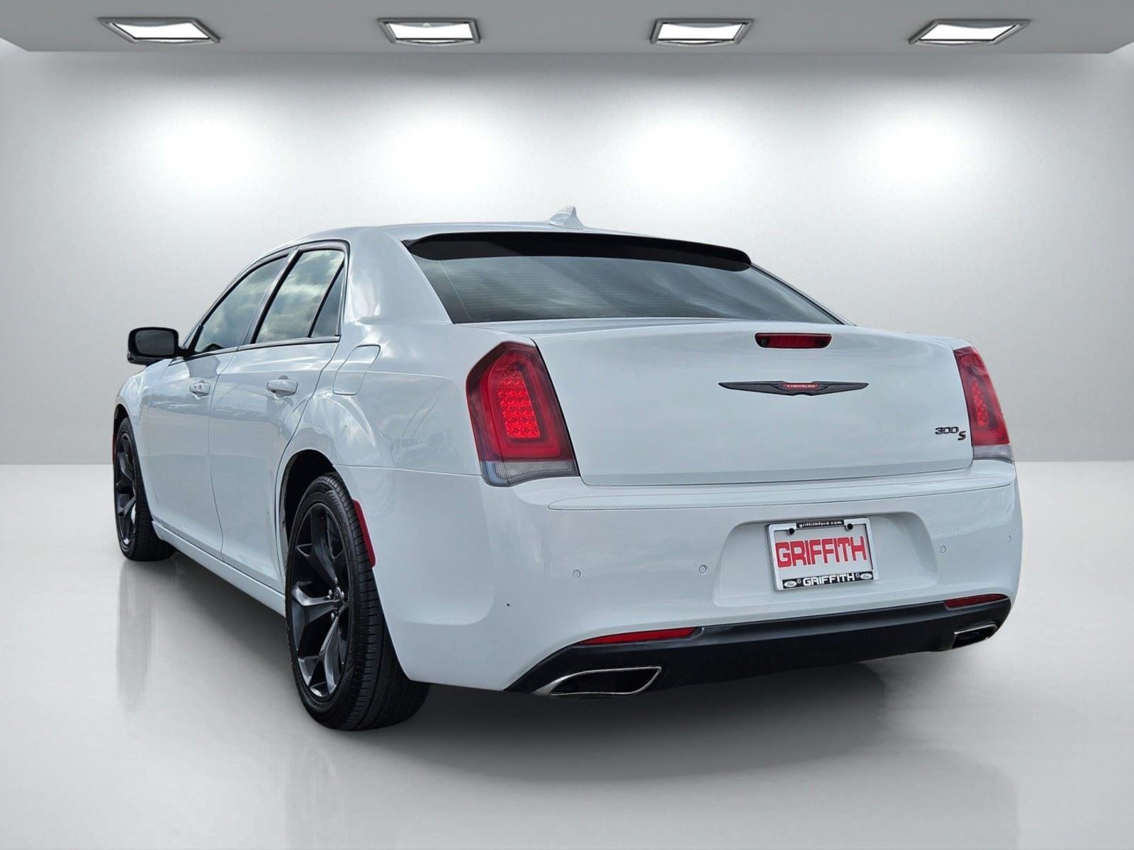 2022 Chrysler 300 300S