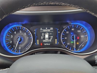 2022 Chrysler Voyager LX