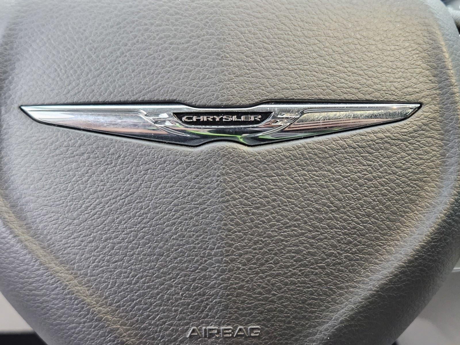 2022 Chrysler Voyager LX