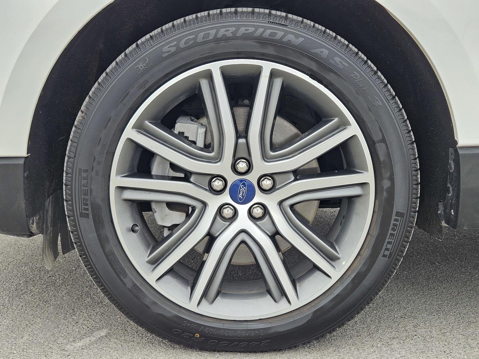 2022 Ford Edge Titanium