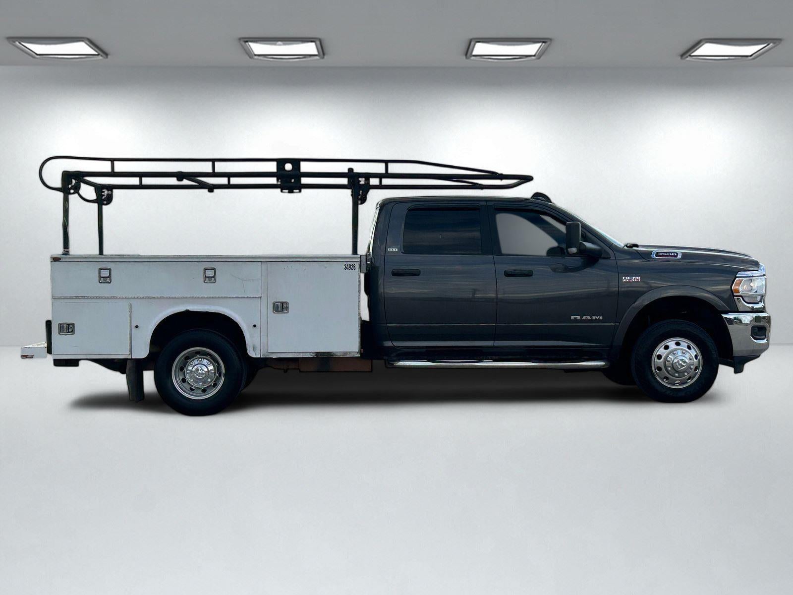 2022 RAM 3500 Chassis Cab SLT