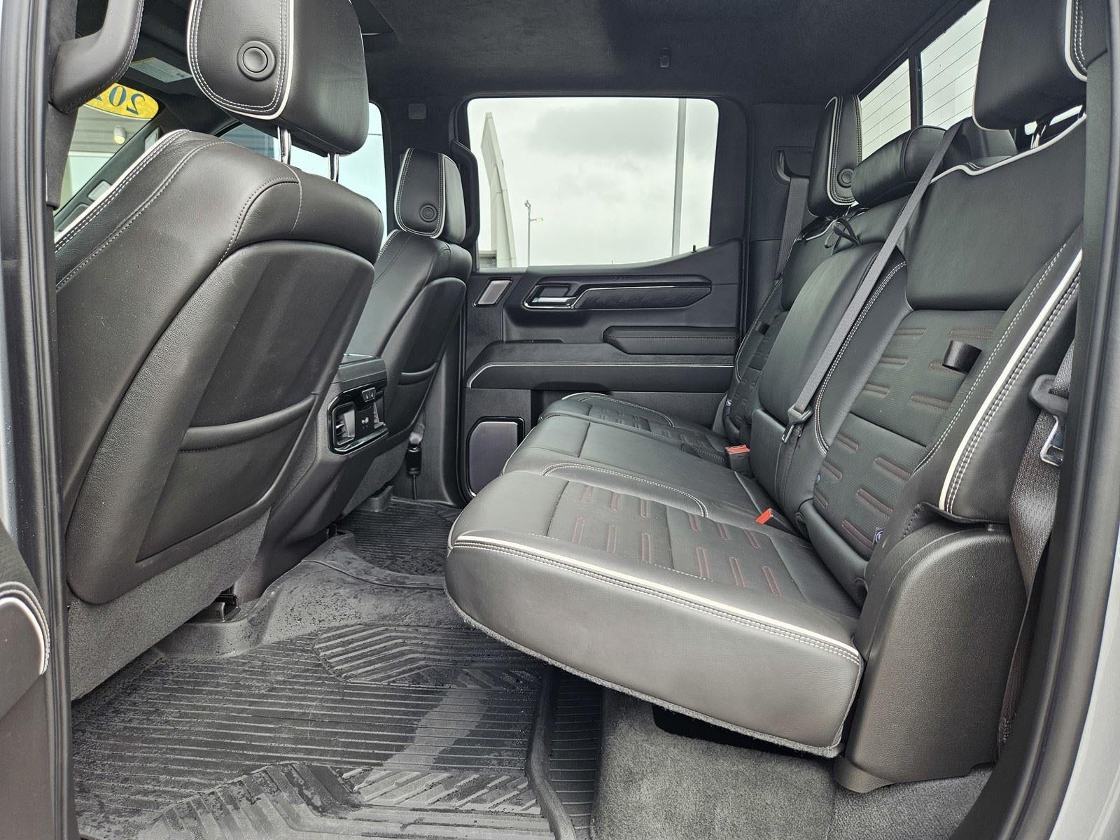 2023 GMC Sierra 1500 AT4X