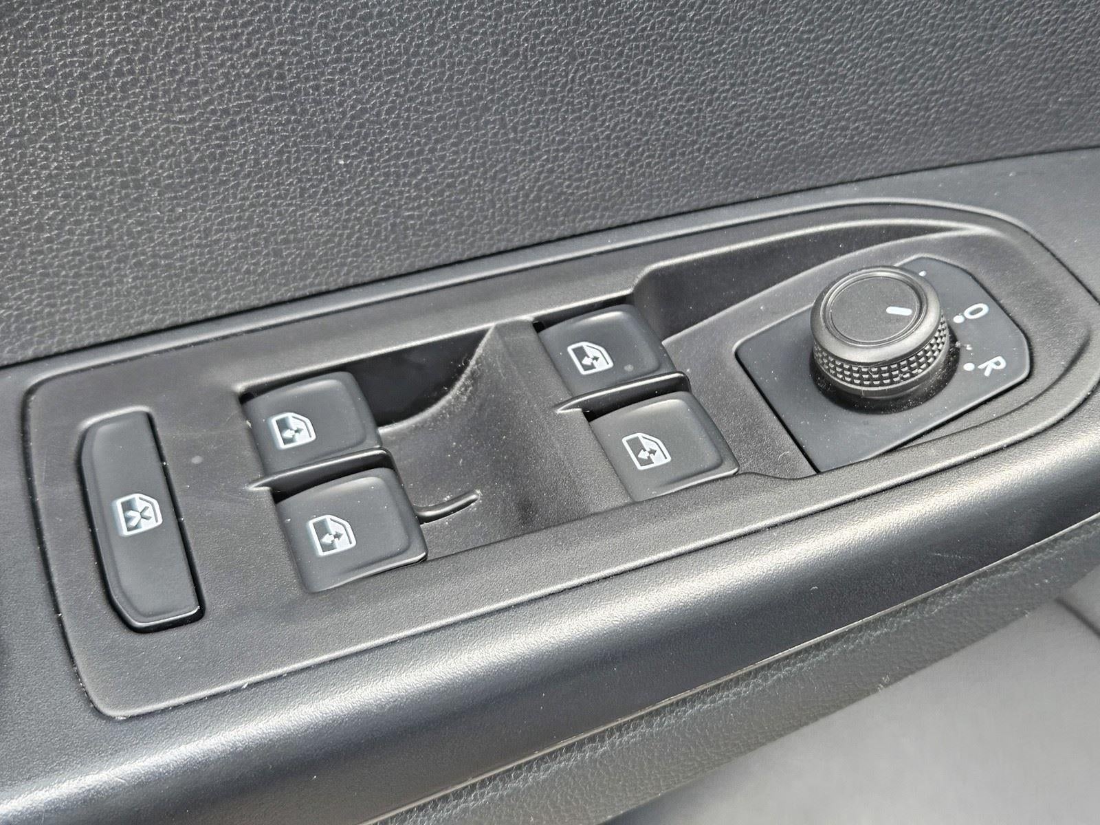 2023 Volkswagen Taos S