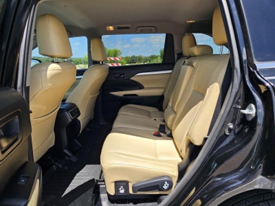 2017 Toyota Highlander LE