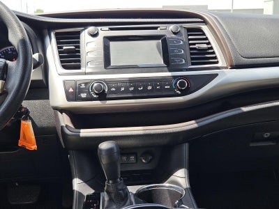 2017 Toyota Highlander LE
