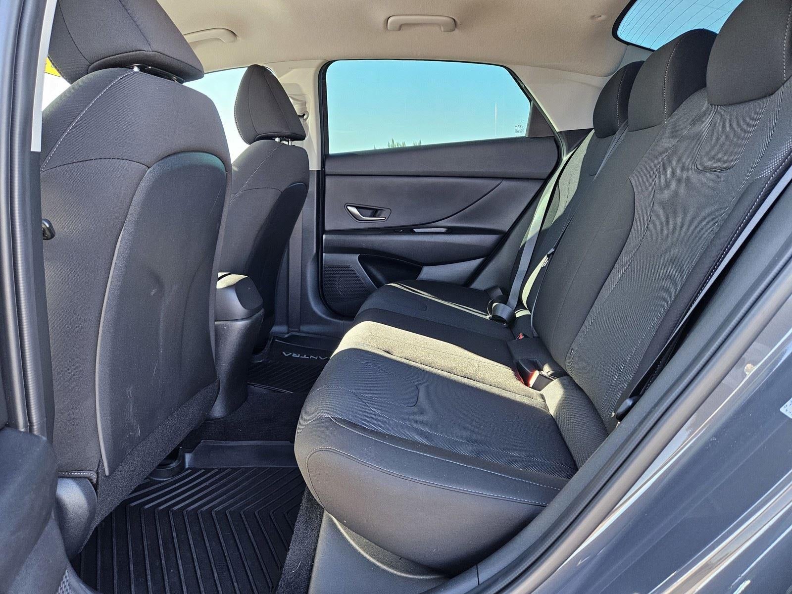 2023 Hyundai Elantra SE