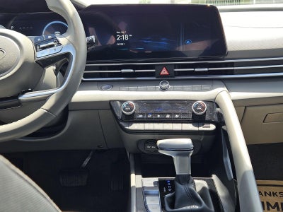 2025 Hyundai Elantra SEL Convenience