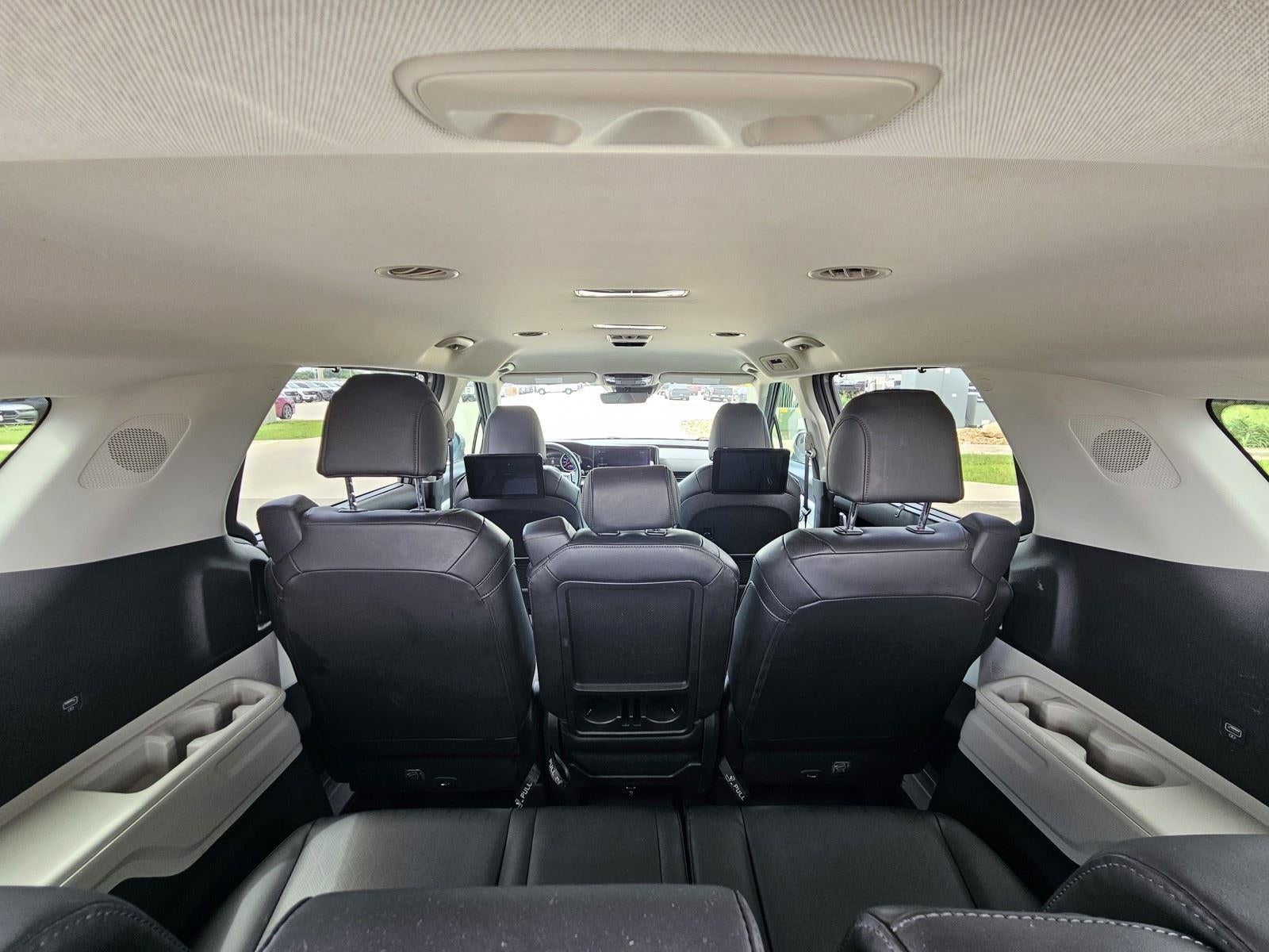 2022 Kia Carnival SX