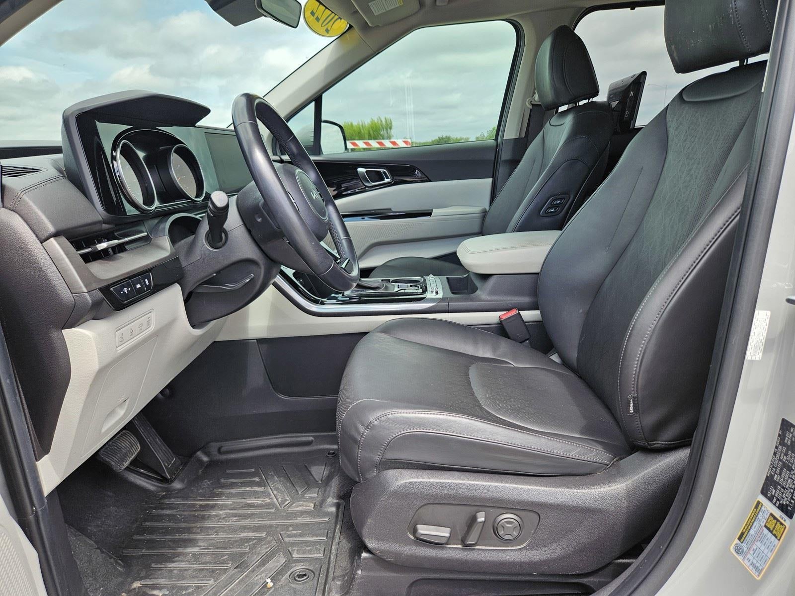 2022 Kia Carnival SX