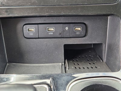 2022 Kia Carnival SX
