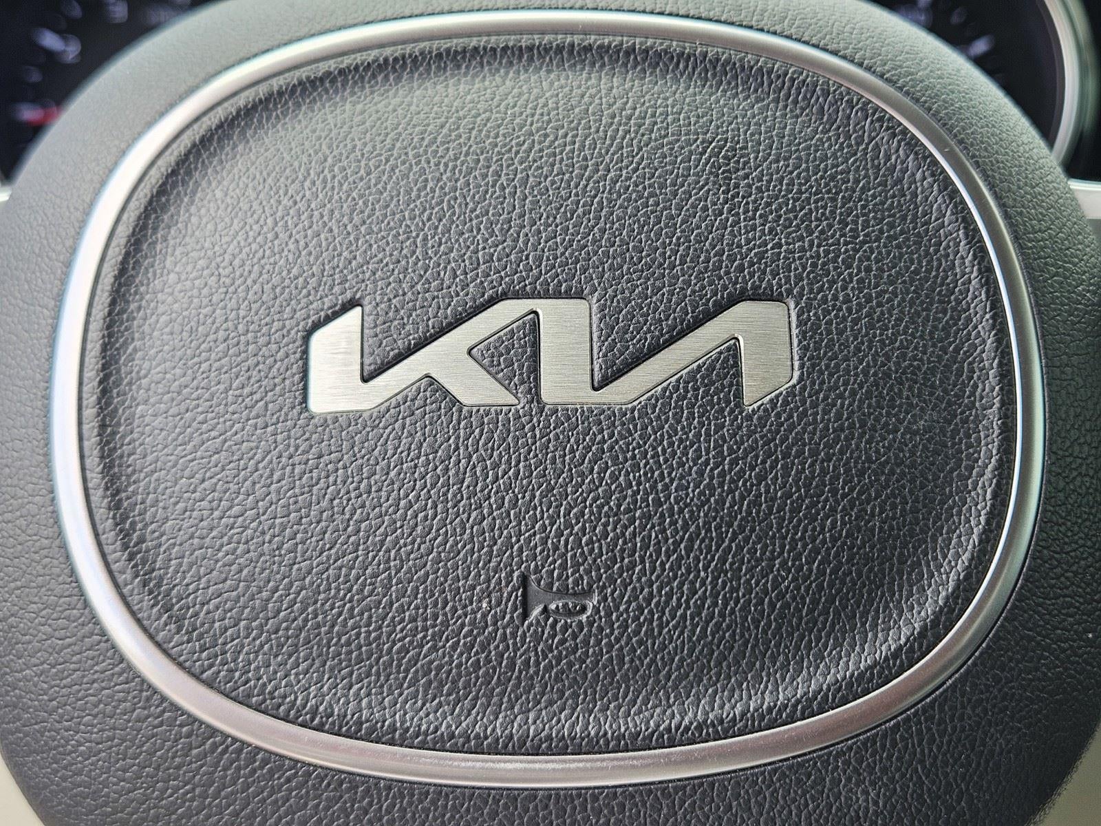 2022 Kia Carnival SX