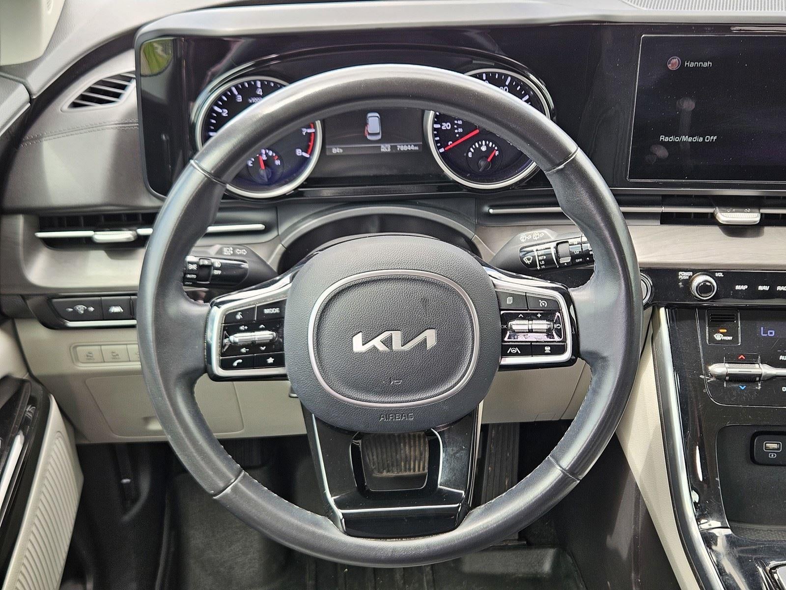 2022 Kia Carnival SX