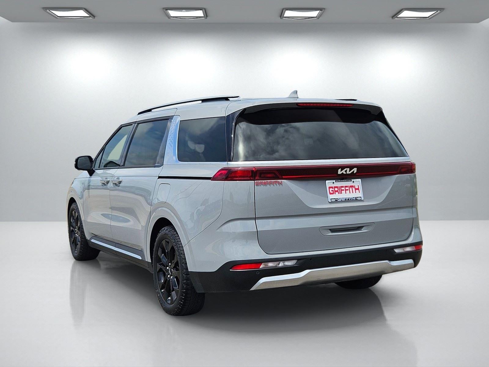 2022 Kia Carnival SX