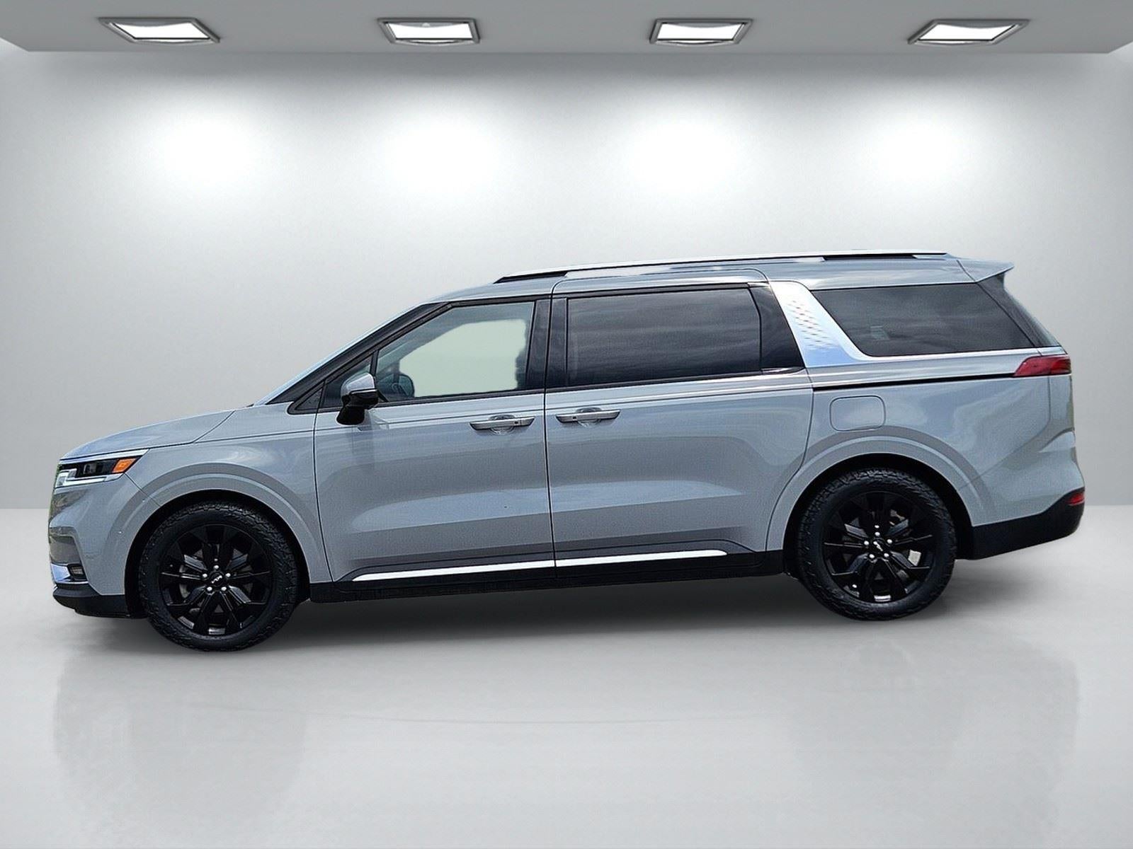2022 Kia Carnival SX