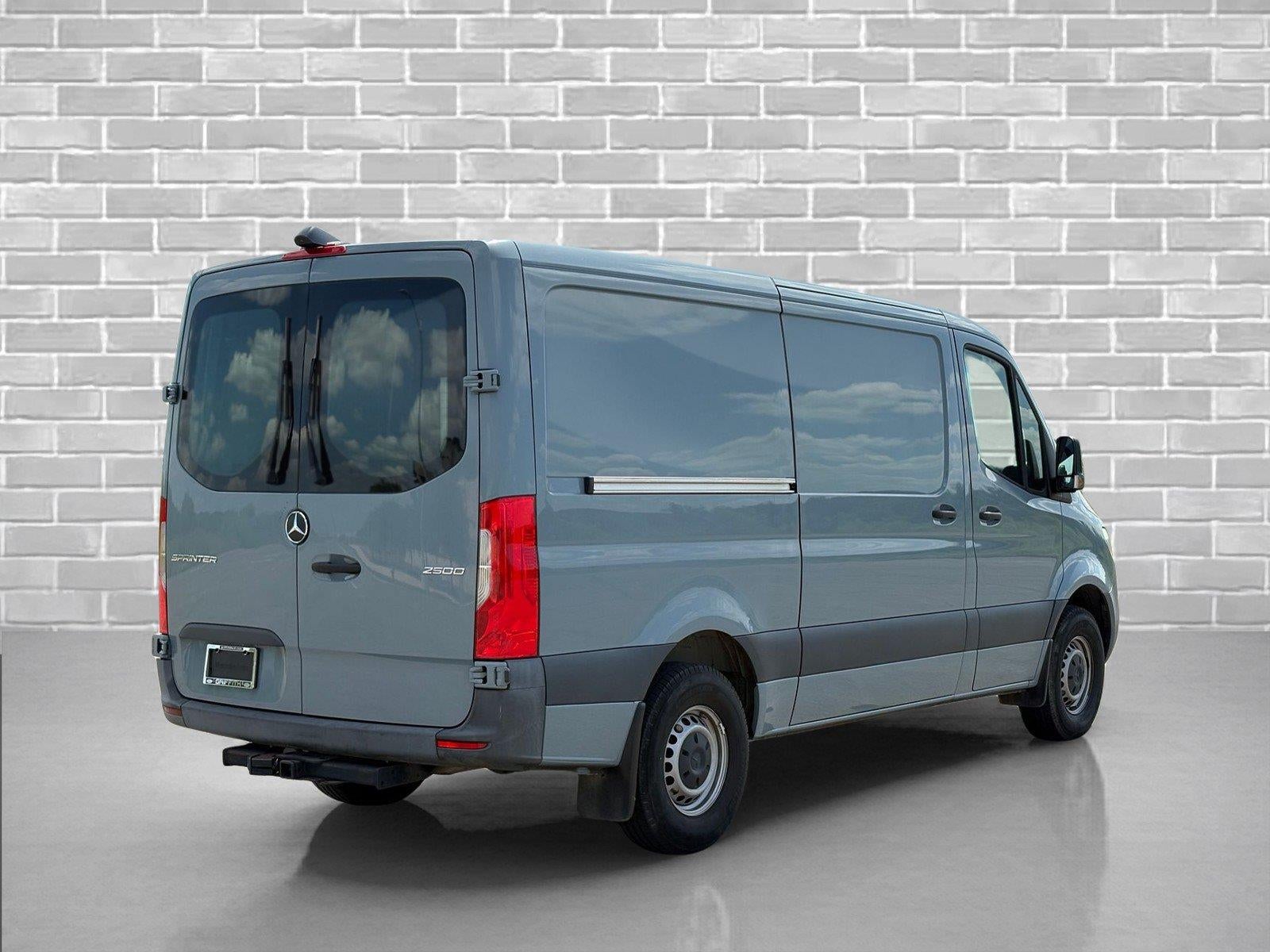2020 Mercedes-Benz Sprinter Crew Van 2500 Standard Roof V6 144" RWD
