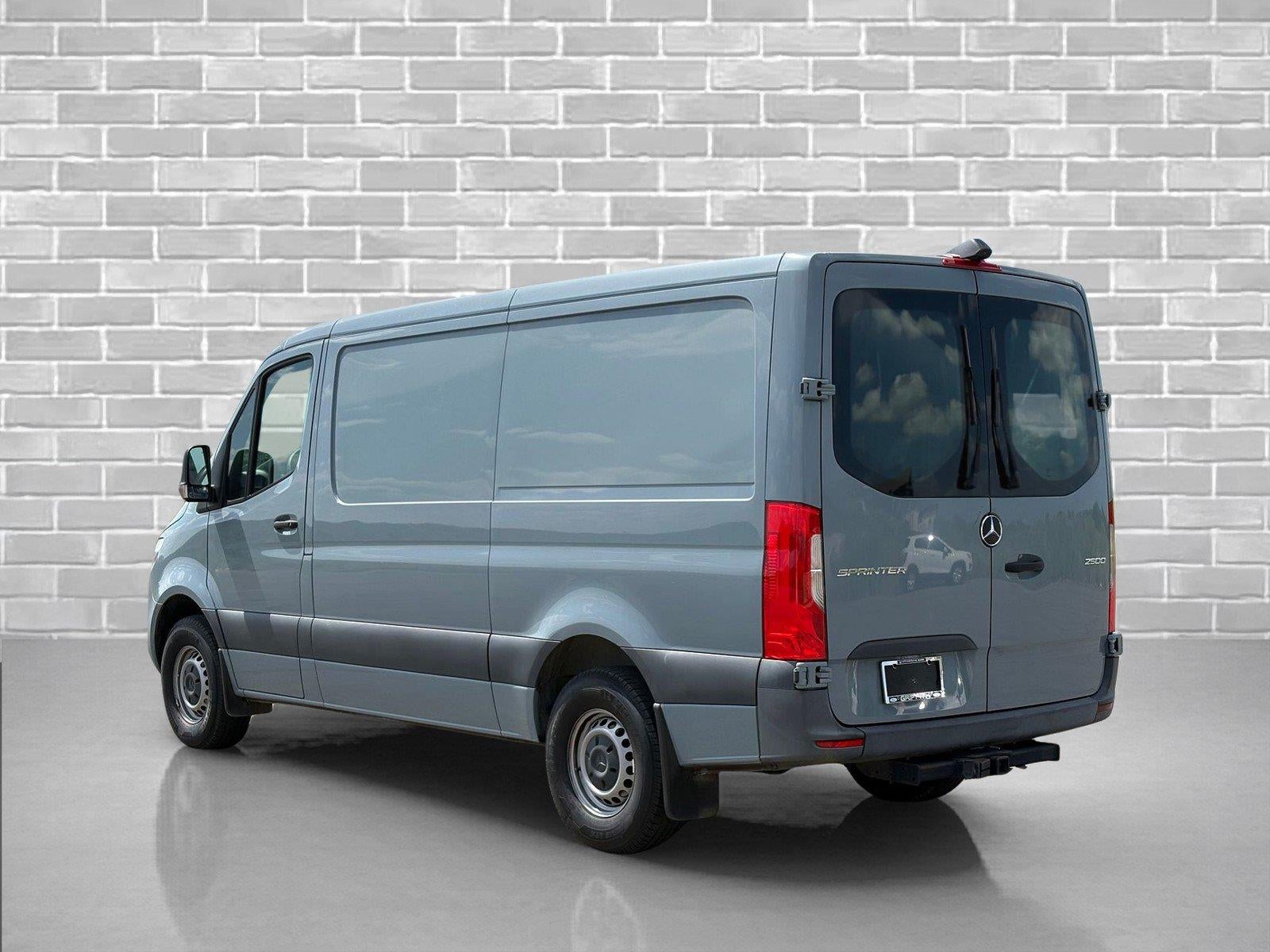 2020 Mercedes-Benz Sprinter Crew Van 2500 Standard Roof V6 144" RWD