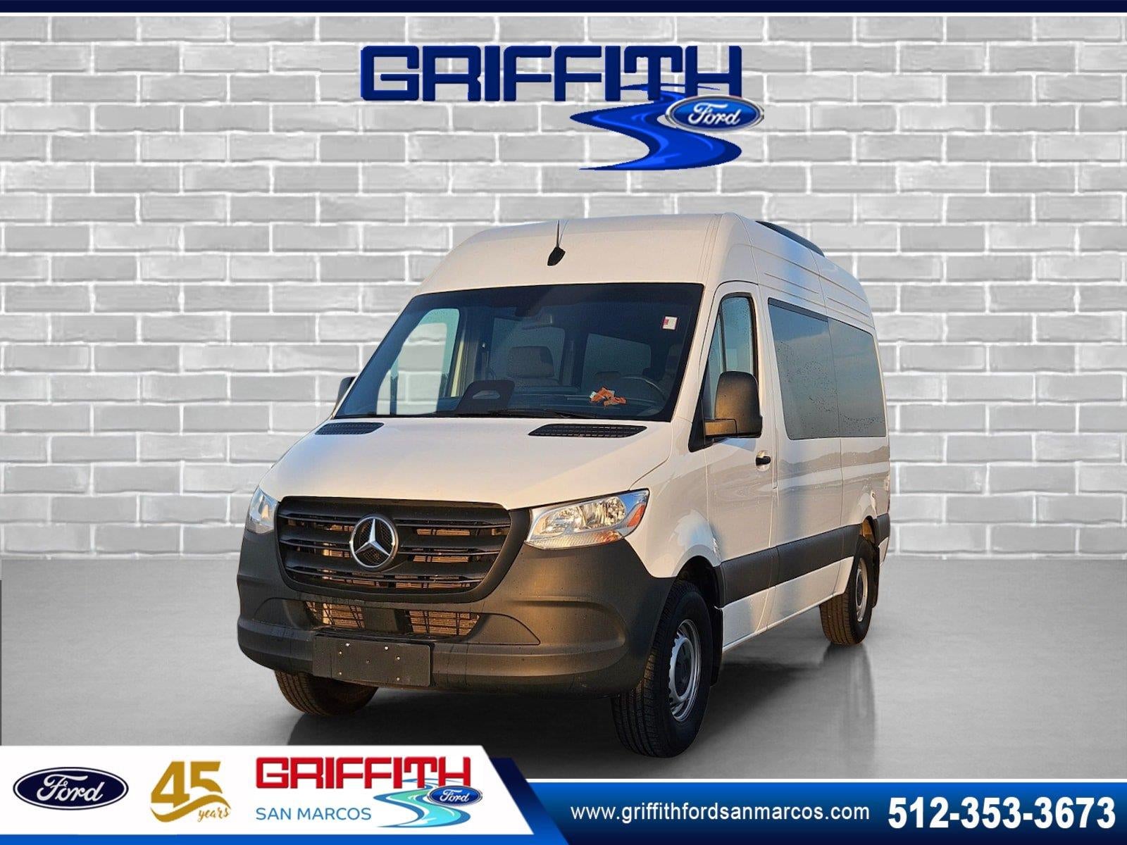 2025 Mercedes-Benz Sprinter Passenger Van 2500 Standard Roof I4 Diesel 144" RWD
