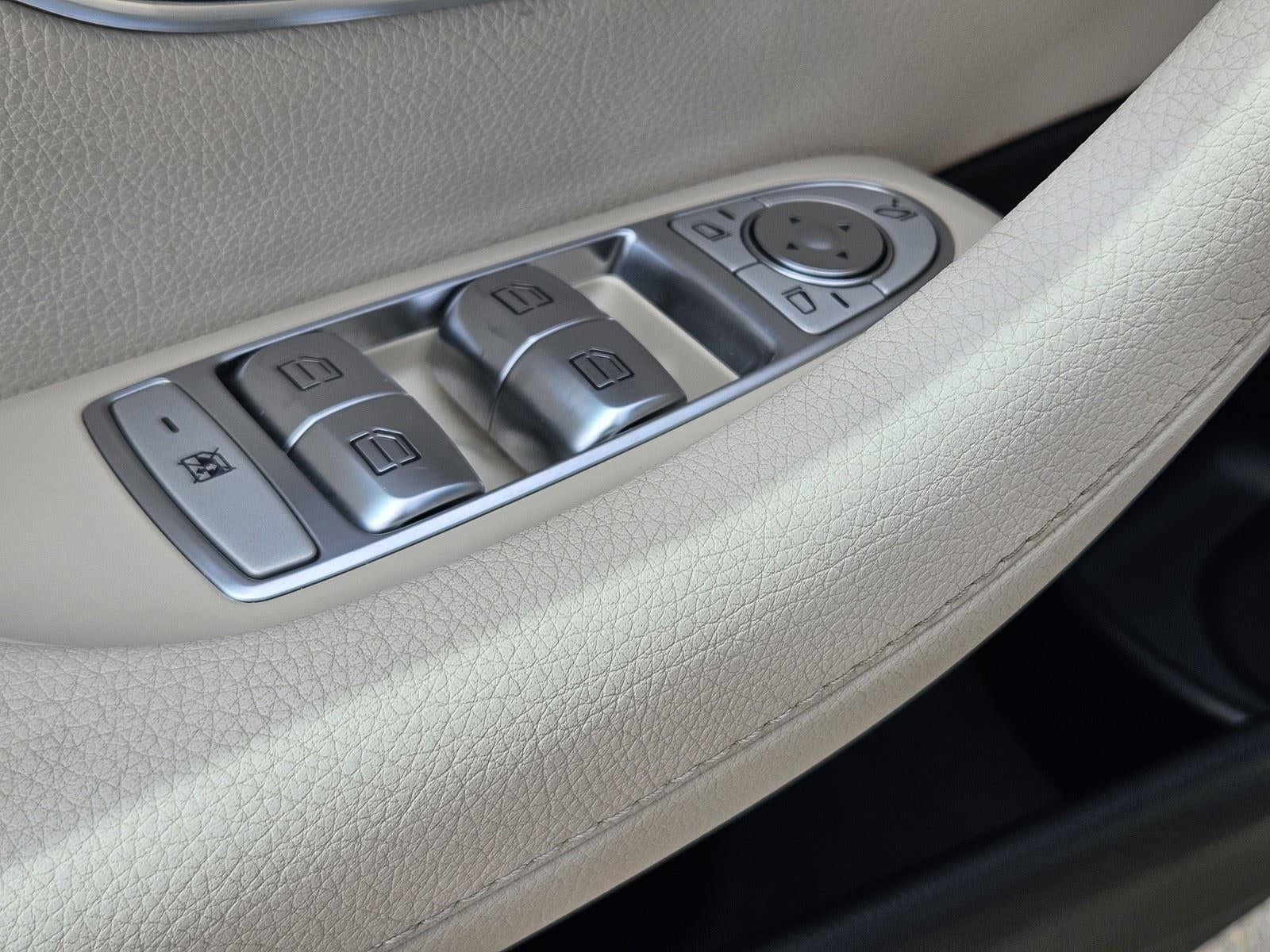 2018 Mercedes-Benz E-Class E 300